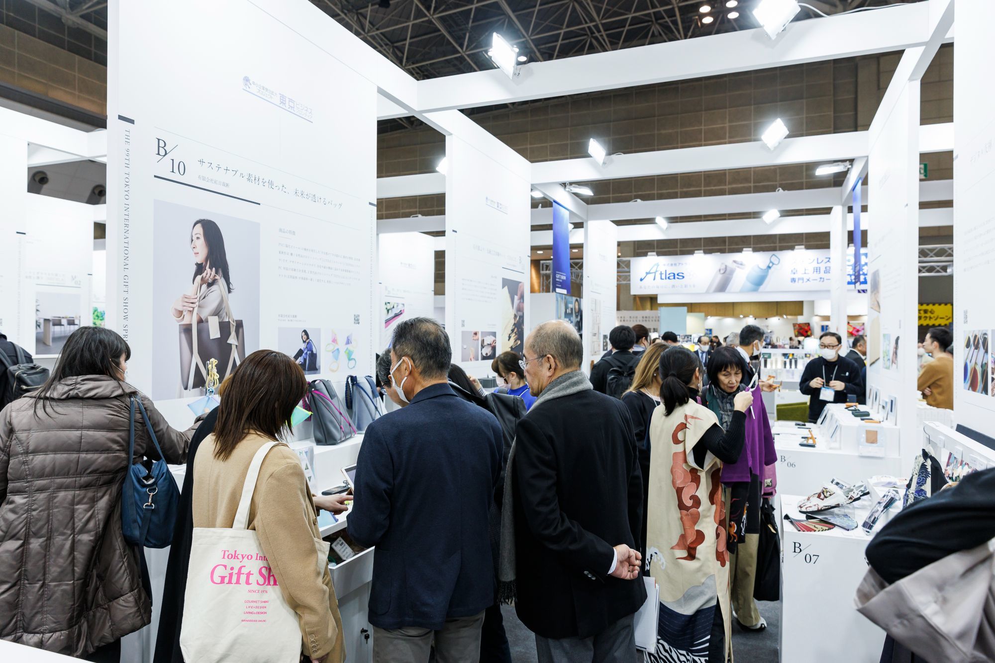 ギフトショー｜展示会ブースデザイン装飾｜インテリアライフスタイル展｜スーパーペンギン｜地方創生・販路開拓・中小企業支援